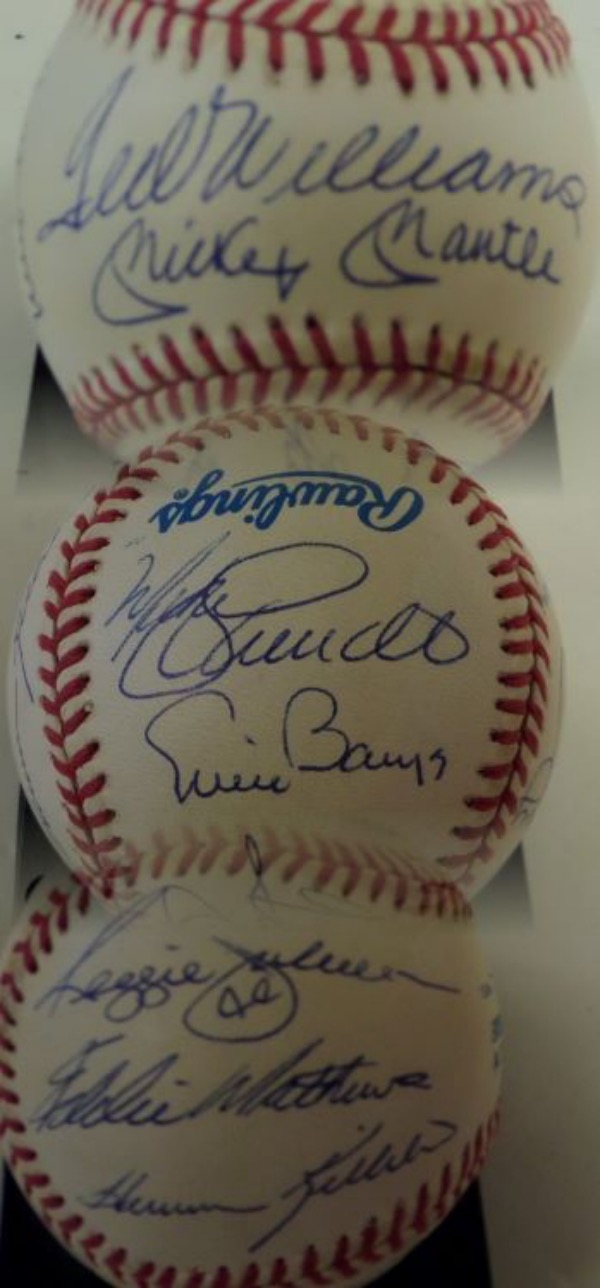 This Rawlings Official AL baseball is cubed in EX condition, and comes hand signed by all 12 members of the 500 Home Run Club after Eddie Murray joined the exclusive fraternity!  Included are Murray, Schmidt, Banks, McCovey, Mathews, Robinson, Jackson, Killebrew, Mays, Aaron, and Williams and Mantle on the sweet spot, and these signatures are, in a word, STUNNING.  Awesome piece with a book value at around $2000.00!