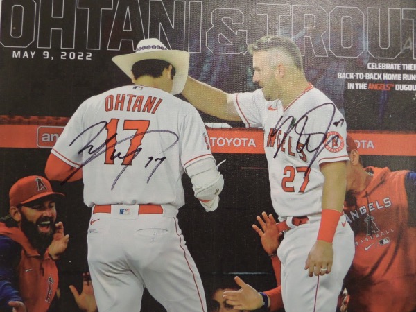 This real canvas work is a gem, shows Mike and Shohei from 2022t, and comes boldly signed by both on terrific spots. It grades a clean bold 10 all over, measures a whopping 20x24 in size, and value is over two grand for sure. Terrific future HOF buy and hold investment, and sold with NO reserve!