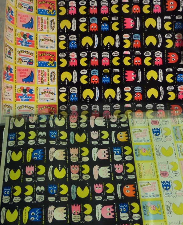 This 1980 Fleer PAC-MAN Stickers Huge 20x28 Uncut roll is a rare find for any non-sport trading card collector. Featuring characters from the popular video game, this ungraded original sticker set is a must-have for any fan of the PAC-MAN franchise. The stickers are in great condition and have not been individually graded. This single product is part of the Series 1 set and manufactured by Topps in 1977.  Valued well into the hundreds!!!