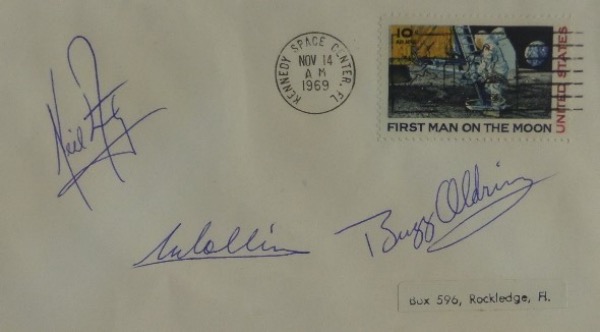 This GORGEOUS cachet is stamped/dated from 1969 in Washington DC and honors the Apollo 11 Moonwalker mission.  It comes signed wonderfully in blue ink by all 3 of them and included are Neil Armstrong, Buzz Aldrin, & Michael Collins.  Ideal for showing off and great piece of Americana. 