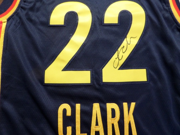 This GORGEOUS Nike size 50 jersey is authentic and comes signed by this record-breaking WNBA player on her back #22 in black!  Great signature and perfect for framing!  The value of her signature has skyrocketed so get it now!